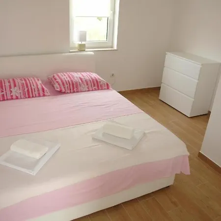 Tina Apartament *