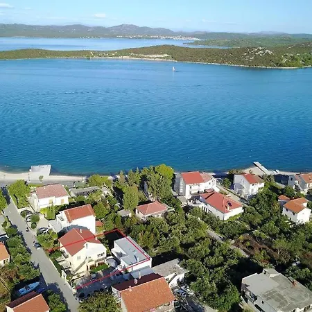 Tina * Betina (Sibenik-Knin)